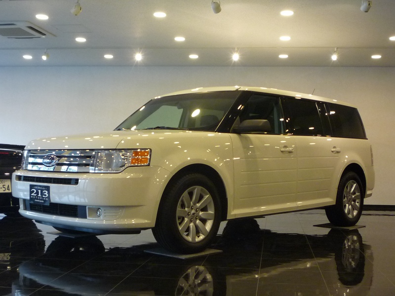 フォード フレックス SE 3.5L 2009年モデル 新車 | CALWING キャルウイング
