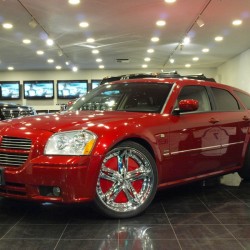 ダッジ マグナム 新車並行 DUB22インチ RT 5.7 HEMI | 輸入車専門店