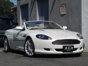 アストンマーチン DB9 - 