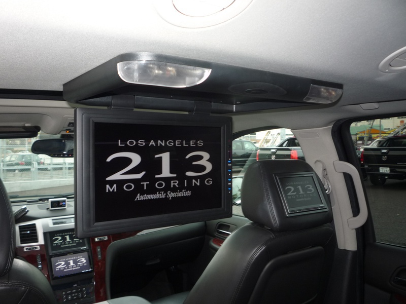 キャデラック エスカレード 新車並行 クライメートpkg 純正op22インチ フロントツインモニター加工 7モニター ローダウン Calwing キャルウイング