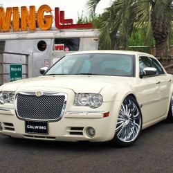 クライスラー 300C 5.7L HEMI 新車並行車 MKW22インチ HDDナビ | 輸入