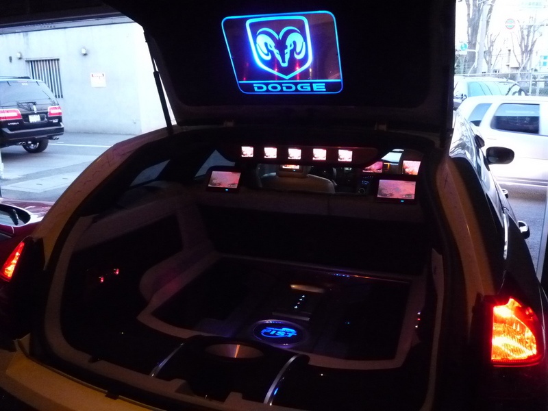 ダッジ マグナム MKW カスタムオーディオ | 輸入車専門店・アメ車 