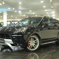 ポルシェ カイエン ターボ CARACTERE WIDEBODY COMPLETE VERSION CW1ミラーポリッシュシルバー22インチAW