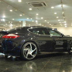 ポルシェ パナメーラターボ MANSORY マンソリー ワイドボディ カスタム