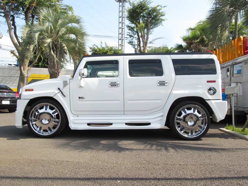 ハマーH2 213ホワイトエディション NEXTNATIONエアロ カスタム | 輸入