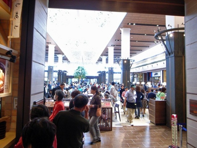 明日の休日は天気も良いとの事 入間アウトレットパーク コストコ入間倉庫店 へ行かれる方 キャルウイング前を通ります 是非お立ち寄りください Calwing キャルウイング