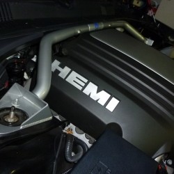 2005年 ダッジ マグナム K&NタイフーンKIT & ストラットタワーバー取り付け 修理