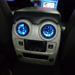 2006年 ハマーH2 カスタム センターパネル大型モニター