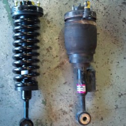 2003年 リンカーン ナビゲーター エアサスコンバージョンキット取付