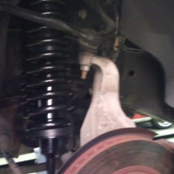 2003年 リンカーン ナビゲーター エアサスコンバージョンキット取付