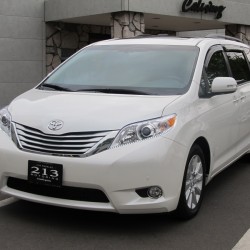 2013年 TOYOTA シエナ カスタム 2