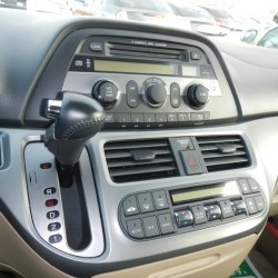 2007年 USホンダ オデッセイ ナビ取付