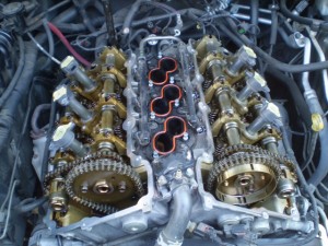 2006年 クライスラー 300 エンジン異音修理