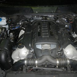 2011y ポルシェ カイエンターボ 冷却水リザーバータンク交換