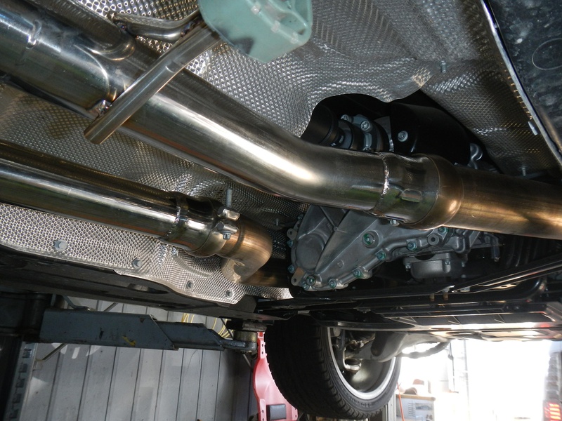 ワンオフ中間ストレートマフラー