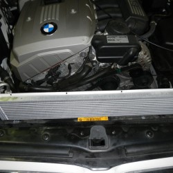 BMW 525i 冷却水漏れ 修理!!