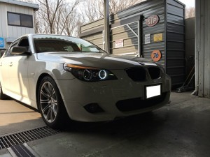 BMW 525i イカリング LED交換!!
