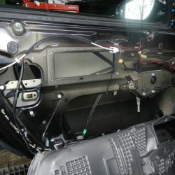 ポルシェ 996 パワーウィンドウ修理!!