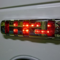 2005年 ハマーH2 カスタム サイドマーカーLED加工