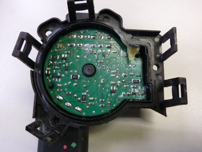 ハマーH2ワイパーが止まらない、動かない 症状が頻発しております 