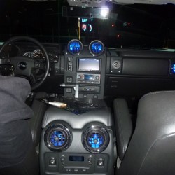 2005年ハマーH2 光り物カスタム エアコン吹き出し口間接照明取り付け