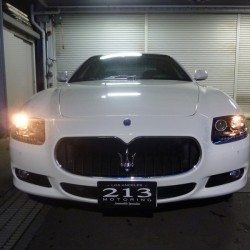 2010年マセラティ クワトロポルテ ユピテルレーダー探知機取付