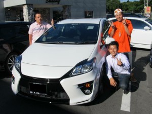 東京都日野市にお住まいのN様に新車 トヨタ プリウス Sツーリングセレクション G‘sをご納車させて頂きました。