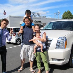 神奈川県伊勢原市のY様に 新車 キャデラック エスカレード  プラチナム をご納車させて頂きました。