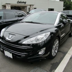 埼玉県さいたま市にお住まいのH様に 2011y プジョー RCZ をご納車させて頂きました。