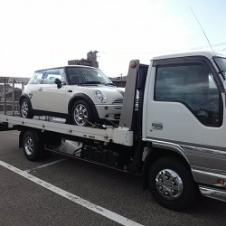 3台目のご用命ありがとうございます。新潟県新潟市のA社長に BMW MINI 限定車 クーパーセブン をご納車させて頂きました。