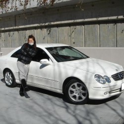 モデルの北川英里子さんのCLKを点検でお預かりし、ご納車いたしました。