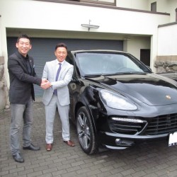 福岡県直方市のK様に 新車 2013y ポルシェ カイエン GTS をご納車させて頂きました。
