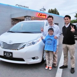 東京都中野区にお住まいのT様に新車 USトヨタ シエナ リミテッド をご納車させて頂きました。