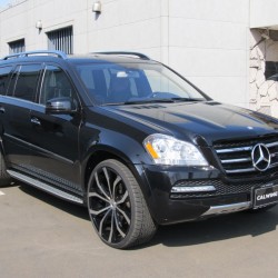 埼玉県所沢市のM社長にGL550 AMGワイドバージョンをご納車させて頂きました。