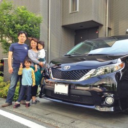 神奈川県相模原市のU様に 新車 USトヨタ シエナ SE をご納車させて頂きました。