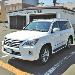 北海道札幌市のK社長に 新車 USレクサス LX570 をご納車させて頂きました。