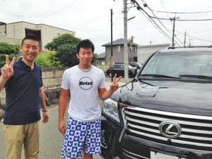 和歌山県の競輪選手、稲毛健太選手に 新車 USレクサス LX570 をご納車させて頂きました。