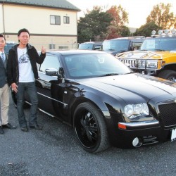 千葉県浦安市のY様に クライスラー 300Cツーリングをご納車させて頂きました。
