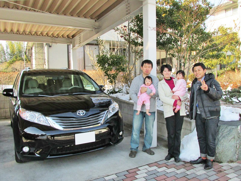 群馬県渋川市のK様に 新車 USトヨタ シエナ XLE AWDをご納車させて頂き 