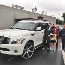 これで3台目のご納車となりました! 埼玉県川口市のI社長に インフィニティ QX56 をご納車させていただきました。