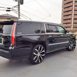 長崎県のH社長に 新車 2015y キャデラック エスカレード ESV をご納車させていただきました。