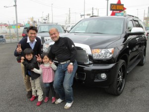 埼玉県のS様にUSトヨタ セコイア プラチナムをご納車させて頂きました。
