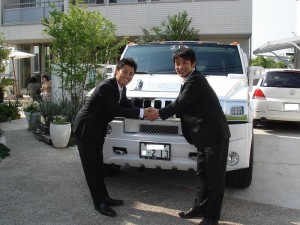 大阪のN様に2008年モデル 新車 ハマーH2 ホワイトエディション をご納車させていただきました。