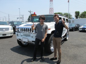 東京都のN社長に ハマー H2 フルカスタム ジオバンナ30インチAW をご納車させて頂きました。