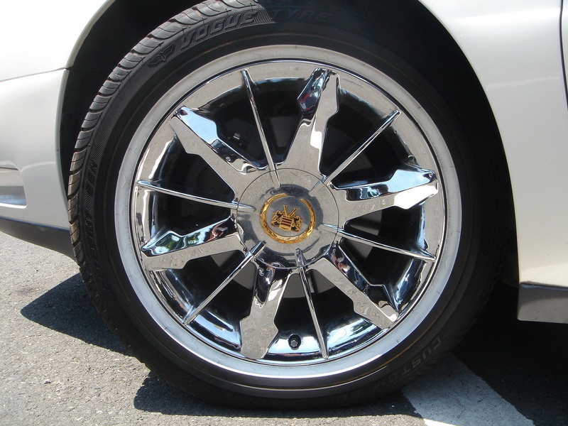 S様にキャデラック・ドゥビルをご納車させて頂きました | 輸入車専門店