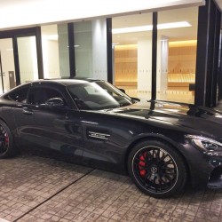 2台目のご購入ありがとうございます!! 某大物有名人M様に新車 AMG GT Sをご納車させて頂きました。