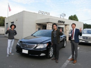 埼玉県のT様に レクサス LS460ロング 左ハンドル 希少な新車並行車をご納車させて頂きました。