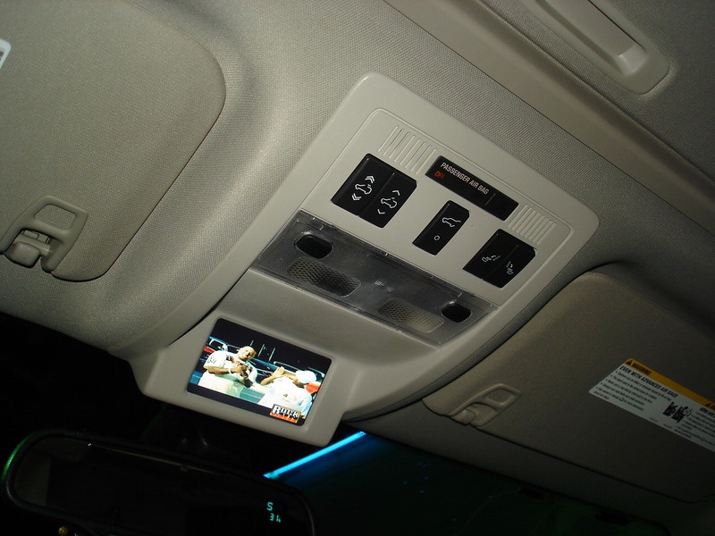 オーダーメイド　5％左右　エスカレードesv I様の キャデラック エスカレード ESV オーディオ関係をカスタム