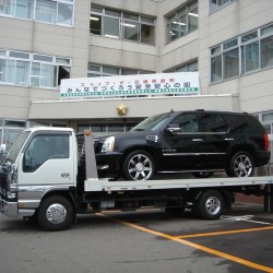 北海道のT先生に2008年モデル 新車 キャデラック エスカレード をご納車させて頂きました。
