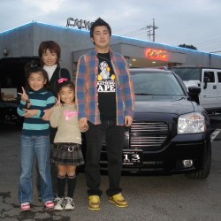 S様ファミリーに ダッジ マグナム RT 5.7 HEMI をご納車させて頂きました。